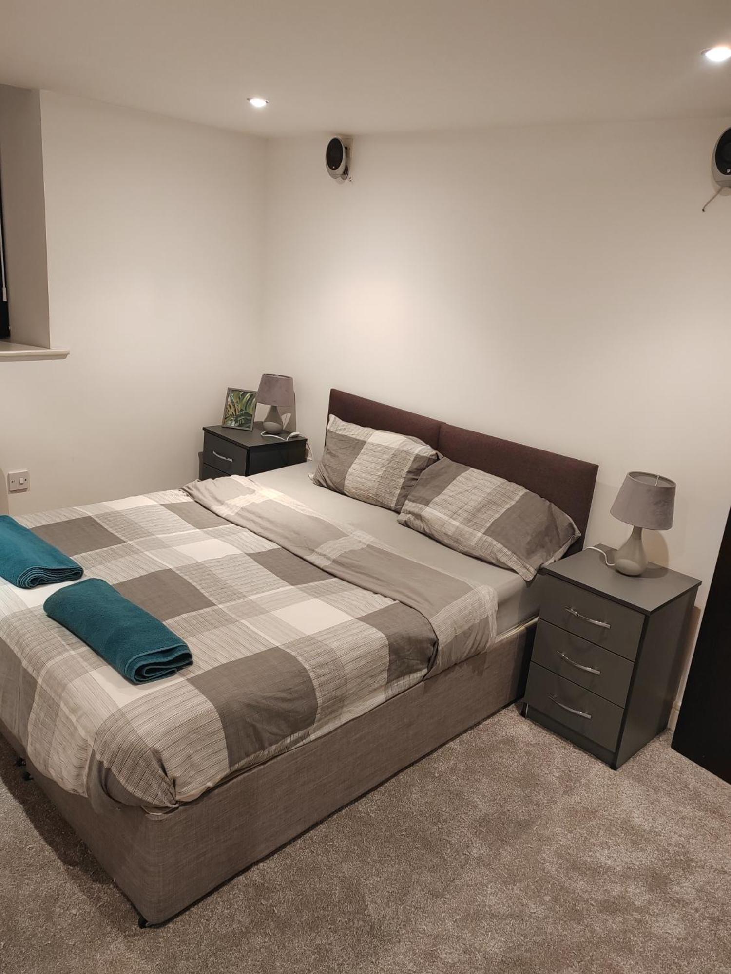 Lovely 1 Bedroom Apartment With Free Parking & Gym Kirkburton Экстерьер фото