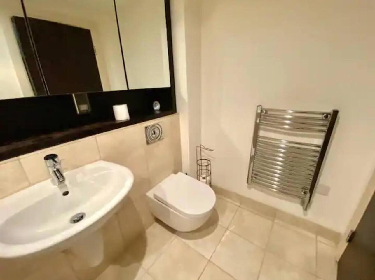 Lovely 1 Bedroom Apartment With Free Parking & Gym Kirkburton Экстерьер фото