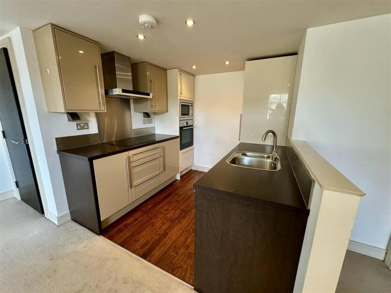 Lovely 1 Bedroom Apartment With Free Parking & Gym Kirkburton Экстерьер фото
